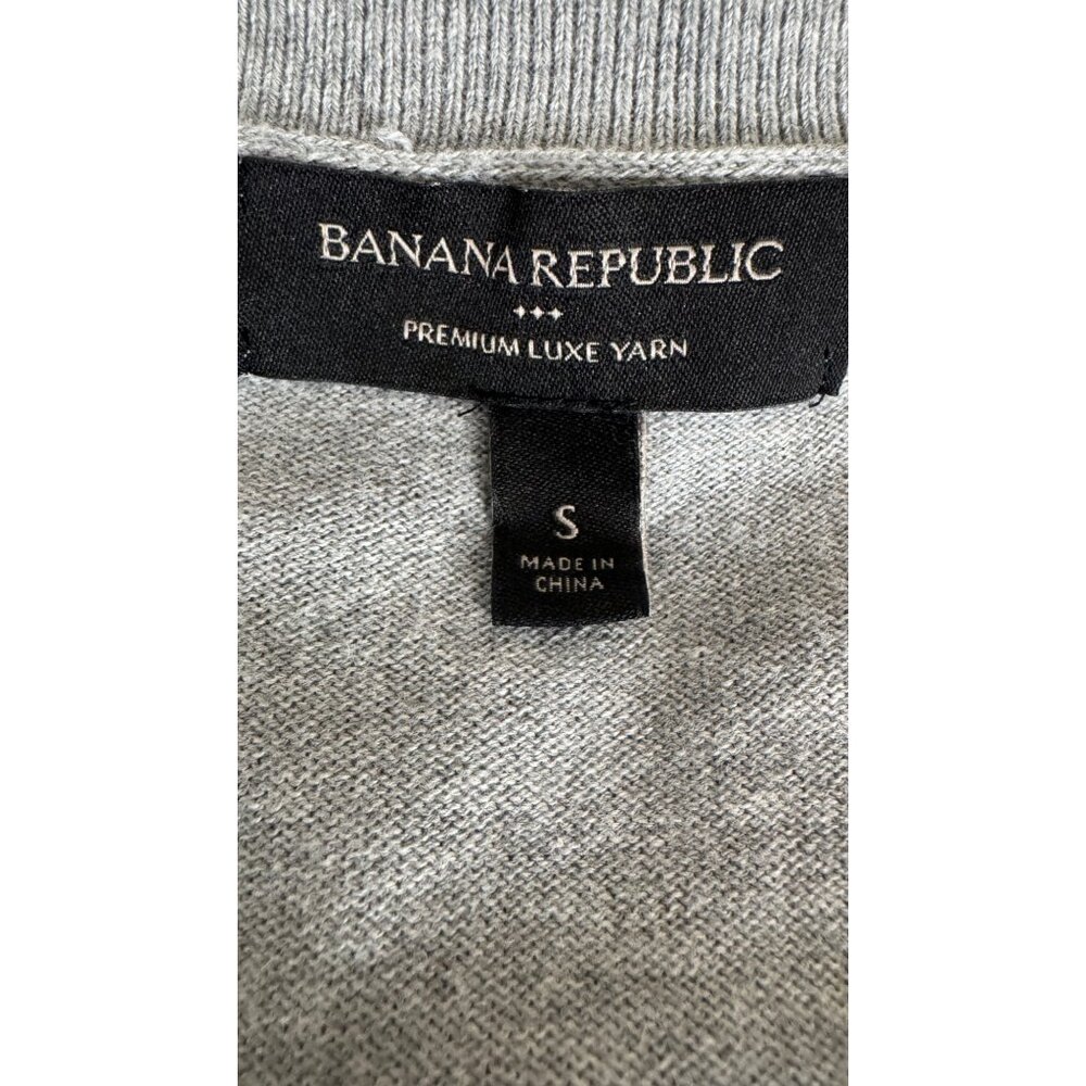 Banana Republic Womens Gray V-Neck Sweater S 55% Cotton 40% Nylon 5% Cashmere - Picture 2 of 13